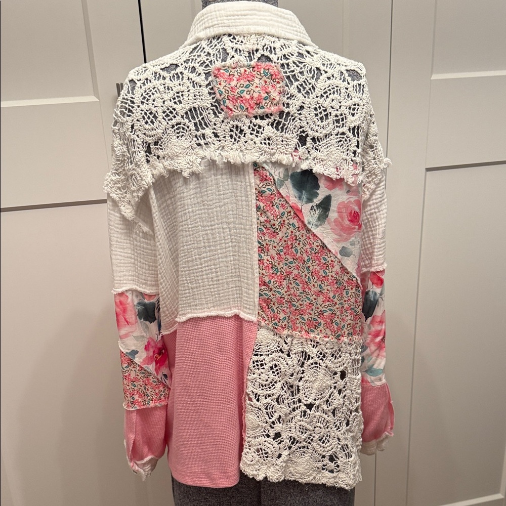 Pol Pink And White Button Down Patchwork Lace Flo… - image 8